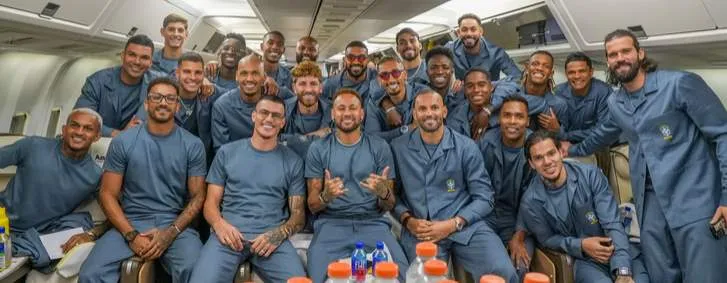 Seleção brasileira parte para os EUA em aeronave histórica dos Rolling Stones