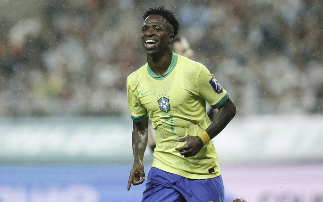 Vini Jr. pode igualar marca de Romário no ano do Tetra
