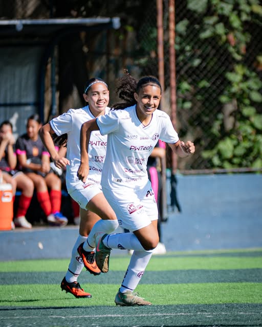 Guerreirinhas Grenás vencem Flamengo e mantêm a liderança no Paulista Feminino Sub-15