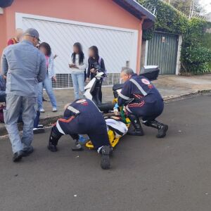 Atropelamento envolvendo moto elétrica deixa duas feridas em São Carlos
