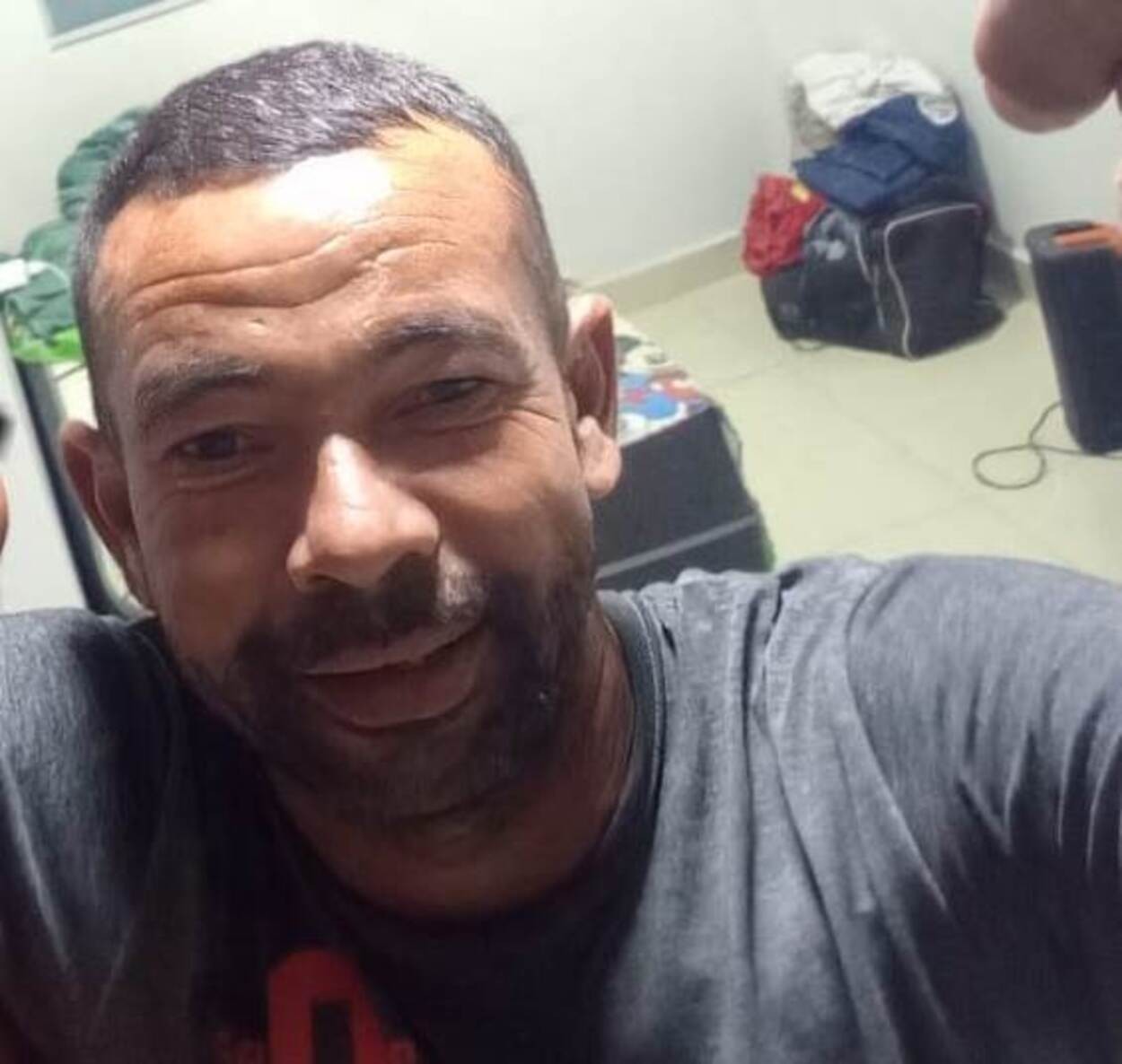 Ajudante de pedreiro reencontrado após sumiço durante viagem de trabalho