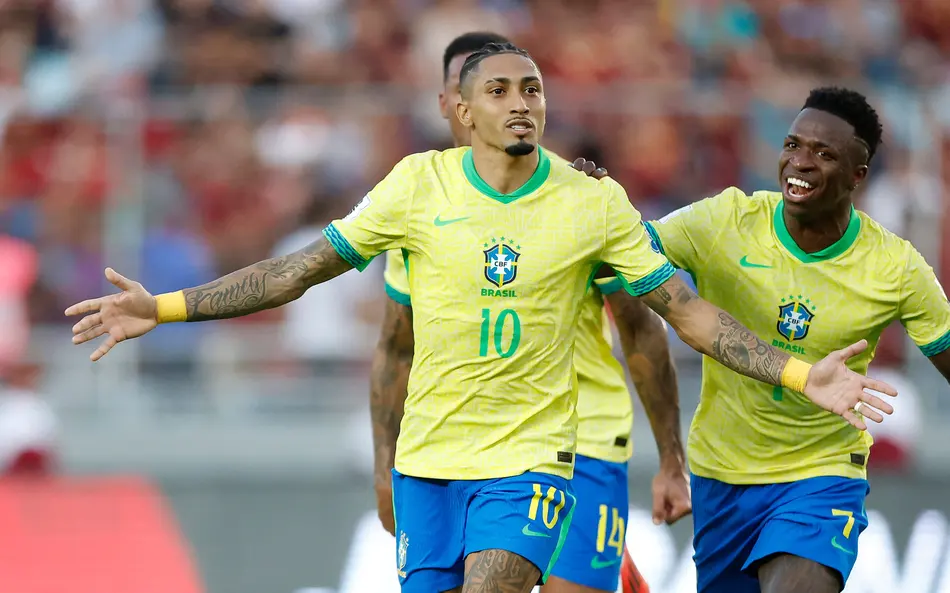 Al-Hilal prepara oferta milionária por Raphinha, do Barcelona