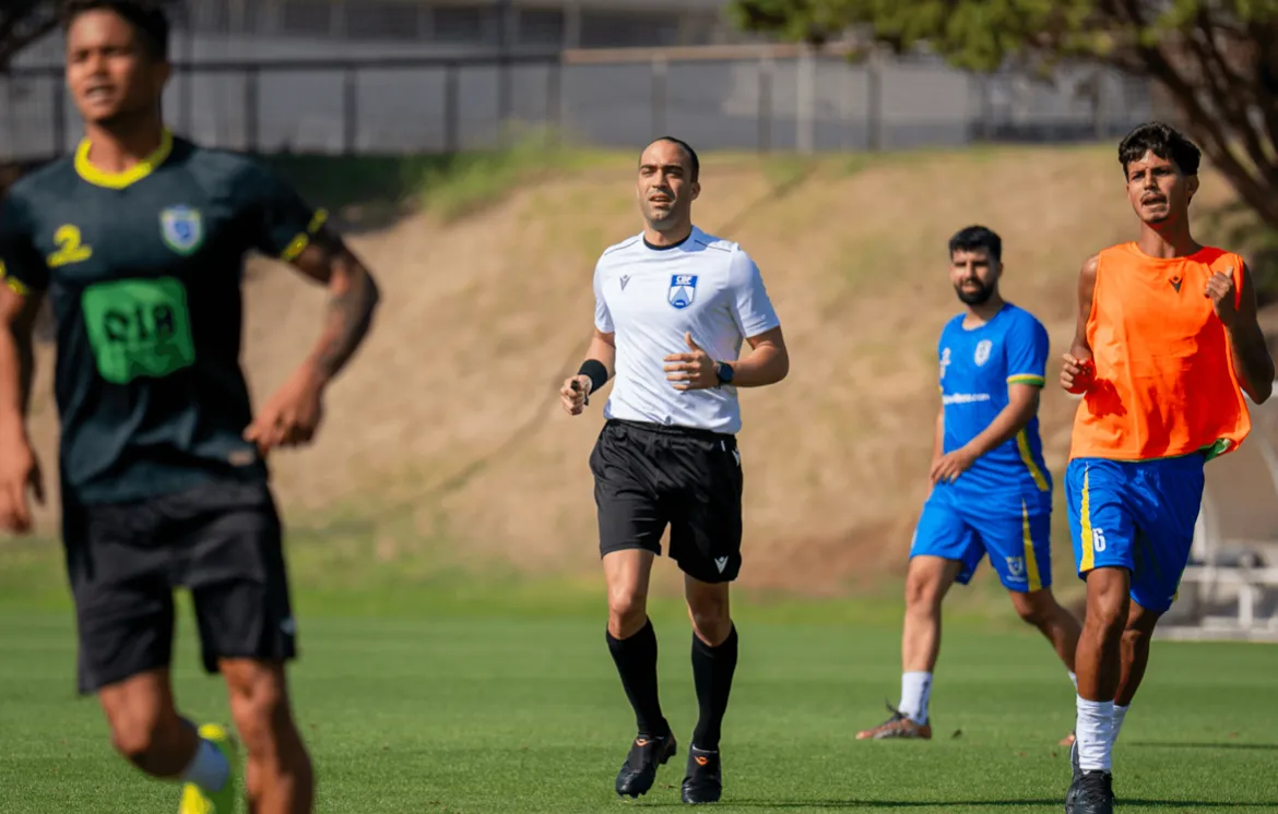 Árbitros brasileiros realizam jogo-treino inovador em Madrid
