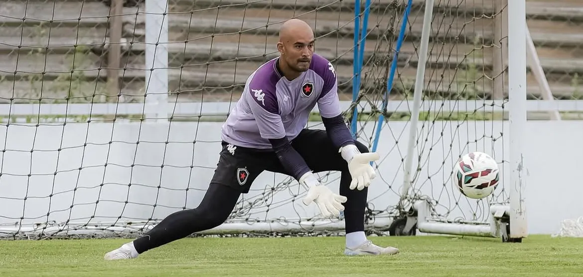 Botafogo-PB finaliza rescisão com goleiro Max Walef