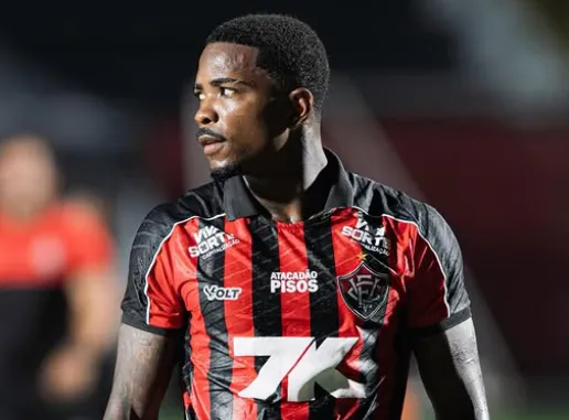 Zagueiro Cacá será comprado pelo Vitória e não retorna ao Corinthians