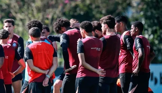 Corinthians intensifica treinos na intertemporada com foco em recuperações no CT Joaquim Grava