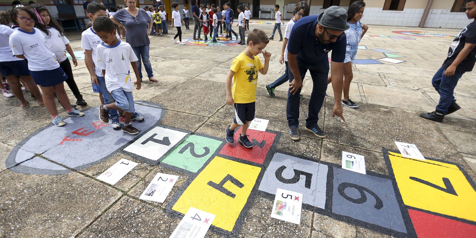 Copa do Mundo Feminina de 2027 redefine calendário de férias escolares no Brasil