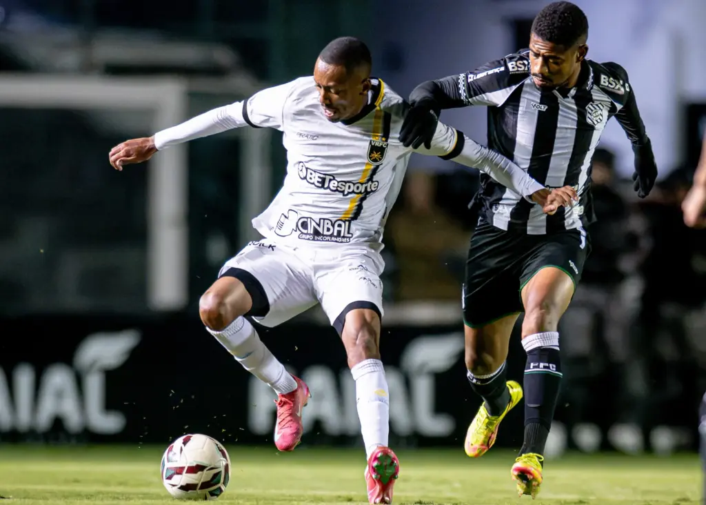 Figueirense-SC e Volta Redonda-RJ empatam sem gols na Série C, resultado desfavorável para ambos