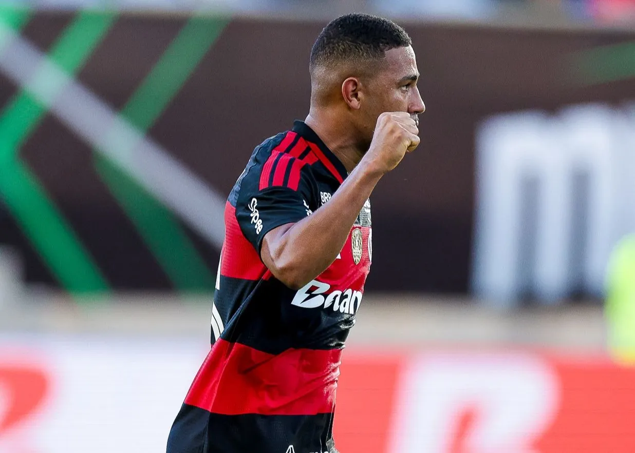 Flamengo conquista a Taça do Algarve ao superar o Benfica em amistoso
