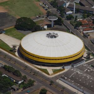 Furto de fiação elétrica paralisa atividades noturnas no Ginásio Milton Olaio Filho em São Carlos