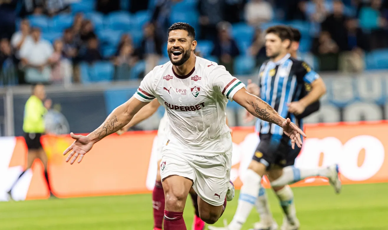 Brasileirão: Grêmio empata com Fluminense após gol de pênalti de Hulk