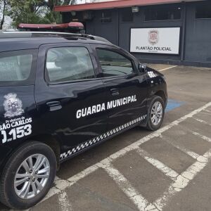 Homem é preso em São Carlos por violência doméstica após agredir esposa e filha