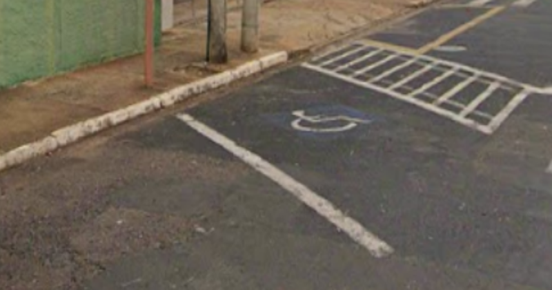 Indicação pede reforço na vaga de estacionamento para pessoa com deficiência