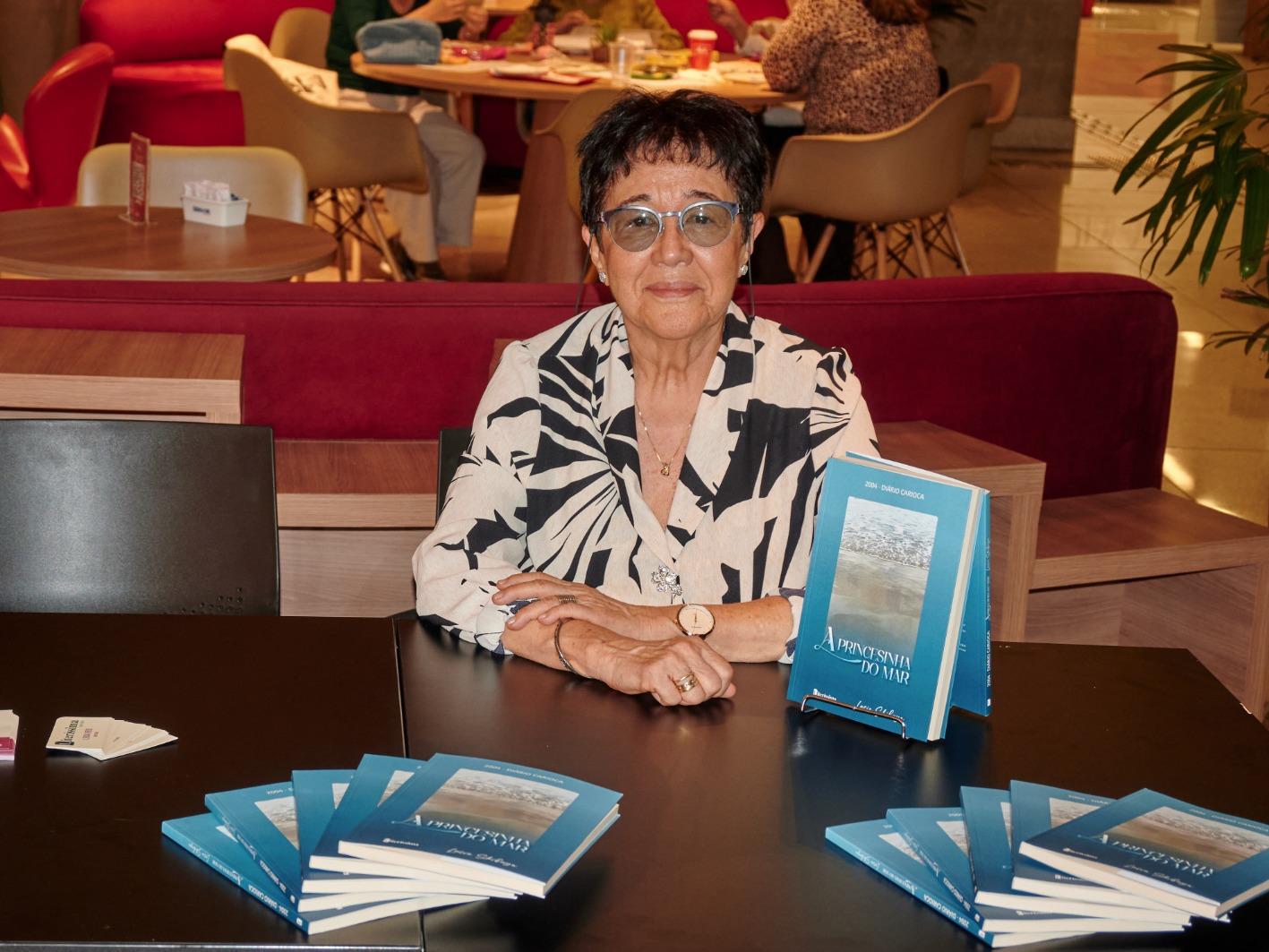 LUCIA SHIBUYA RELANÇA LIVRO “A PRINCESINHA DO MAR” EM BH 