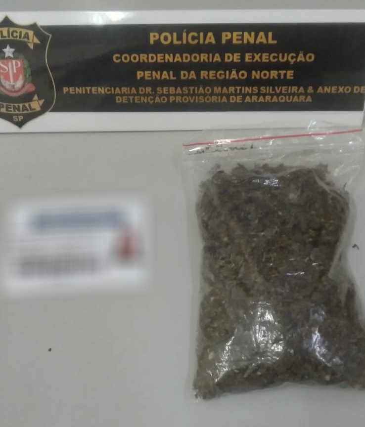 Mulher é detida ao tentar ingressar com maconha em presídio de Araraquara
