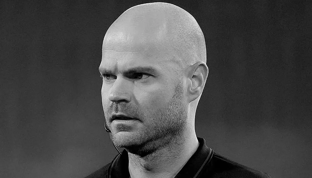 Árbitro holandês Rob Dieperink, afastado da Copa pela FIFA, morre aos 37 anos