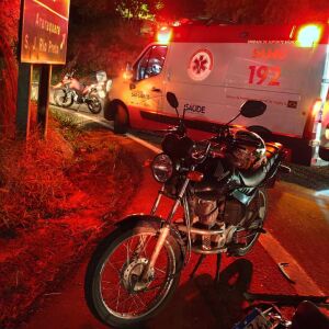 Motoboy fica ferido em acidente no Jardim Tangará, em São Carlos