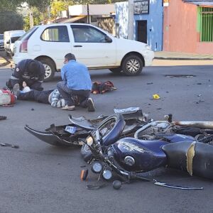 Motociclista se fere em colisão no Jardim Paulistano, São Carlos