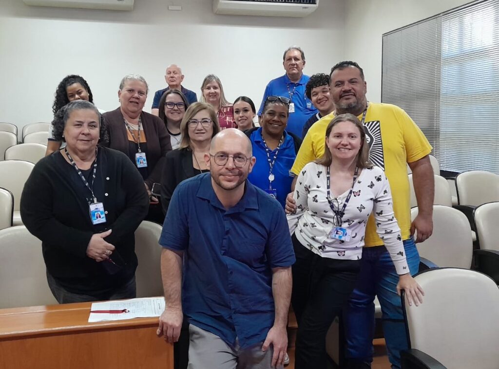 Julho Violeta: palestra no Daae de Araraquara alerta sobre violência contra idosos