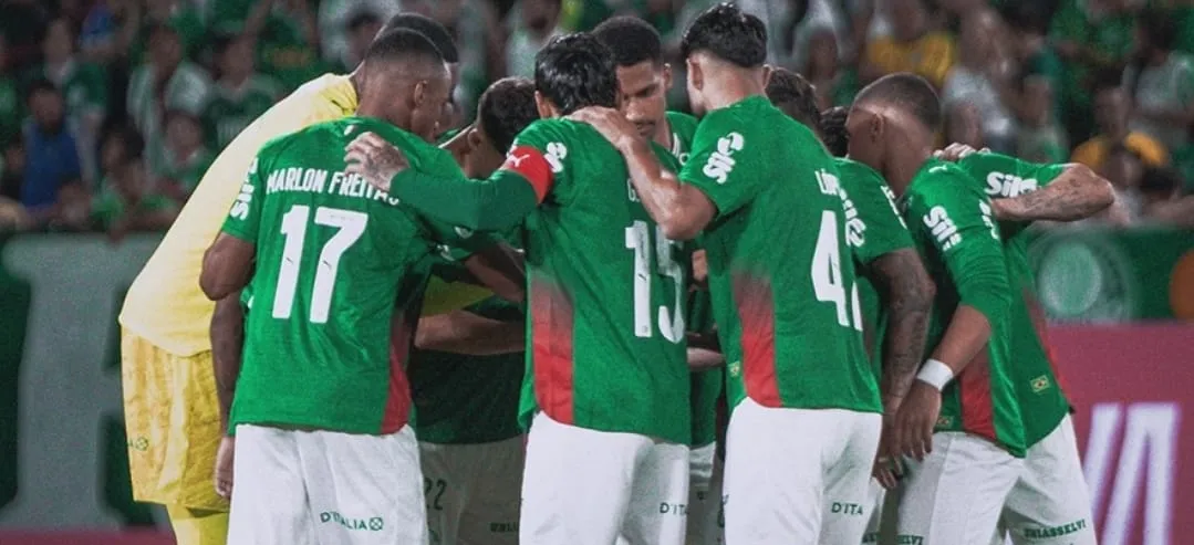 Palmeiras defende arbitragem e afirma que competir em alto nível incomoda