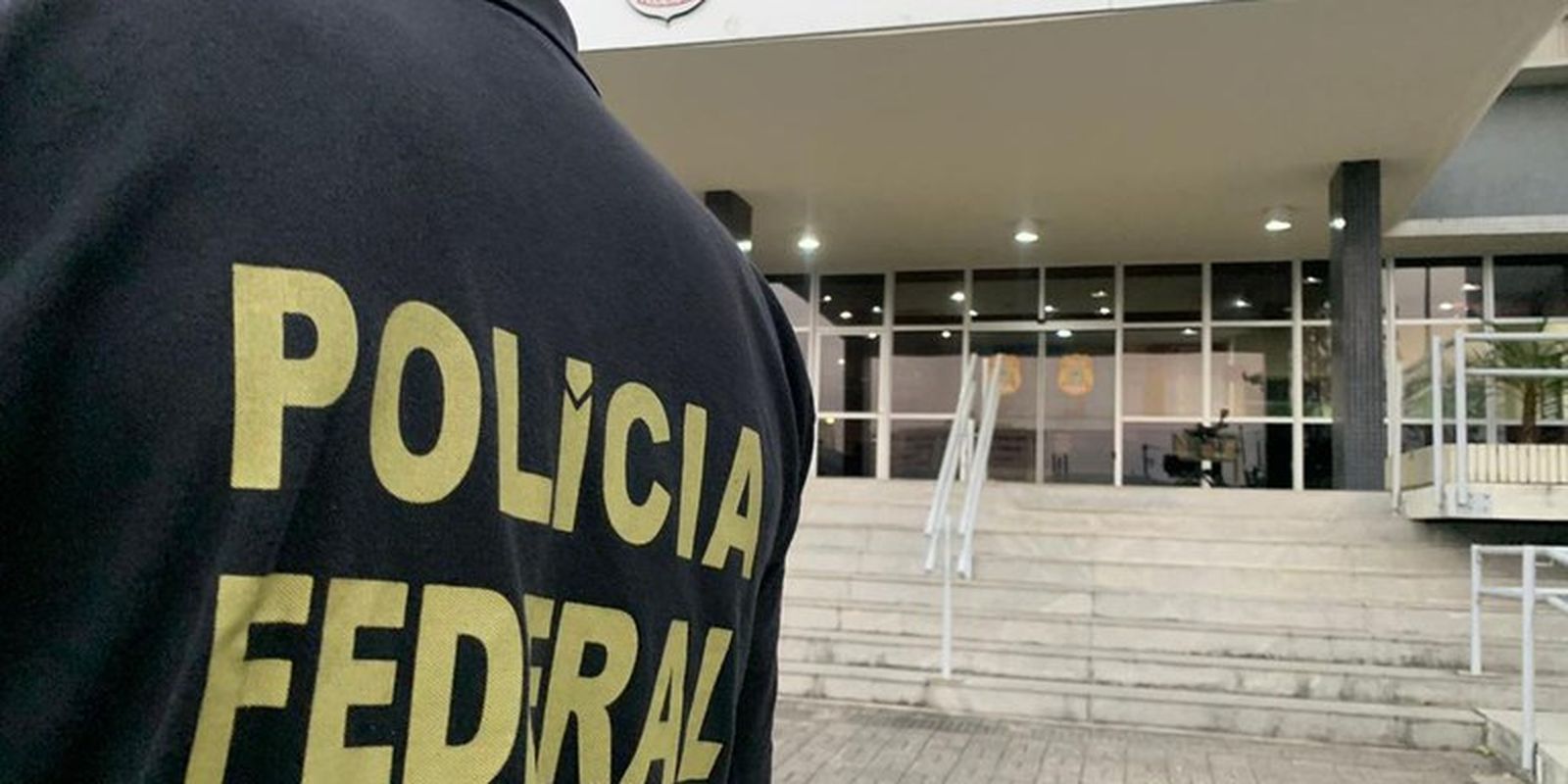 Polícia Federal deflagra operação contra anúncios digitais fraudulentos que simulavam serviços públicos