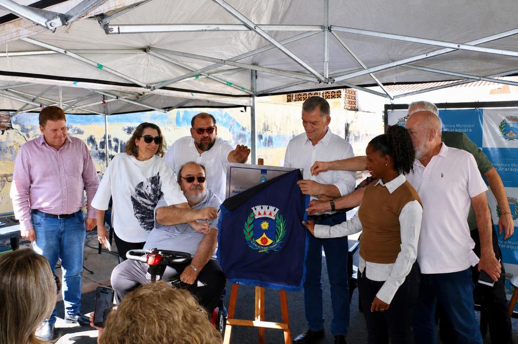 Sede da Secretaria Municipal da Educação de Araraquara recebe nome de Maria do Carmo Rodrigues de Lima Boschiero, a Carminha