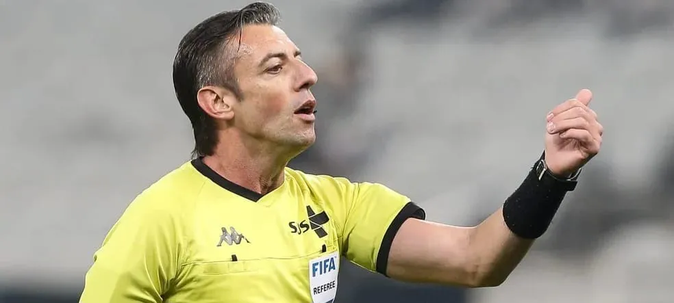 Raphael Claus agradece apoio após polêmica na Copa do Mundo