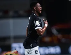 Remo vence o Vitória e ganha fôlego na luta contra o rebaixamento