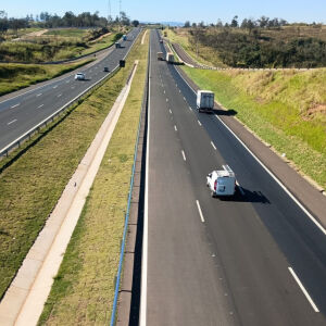 Rodovia Washington Luís ganha quatro quilômetros de terceira faixa em Rio Claro