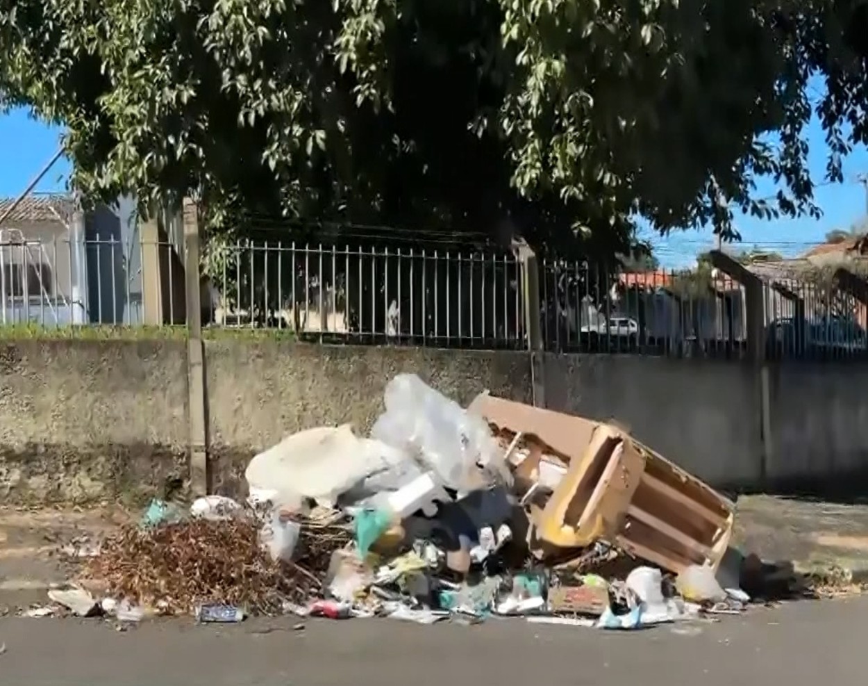 Araras (SP) enfrenta 30 locais de descarte irregular após 10 meses sem ecoponto