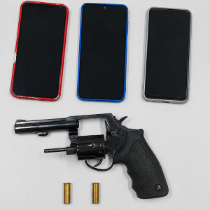 Dois suspeitos de homicídio são presos na SP-310 após tiroteio em festa
