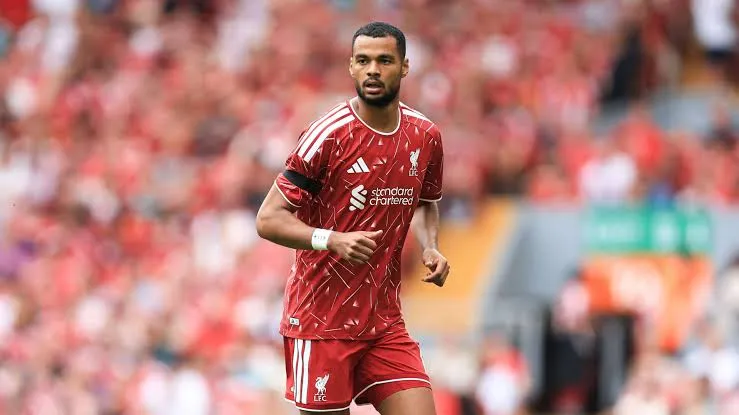 Cody Gakpo aceita trocar o Liverpool pelo Manchester City