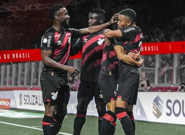 Athletico-PR vence o Vitória por 2 a 0 e ganha vantagem na Copa do Brasil