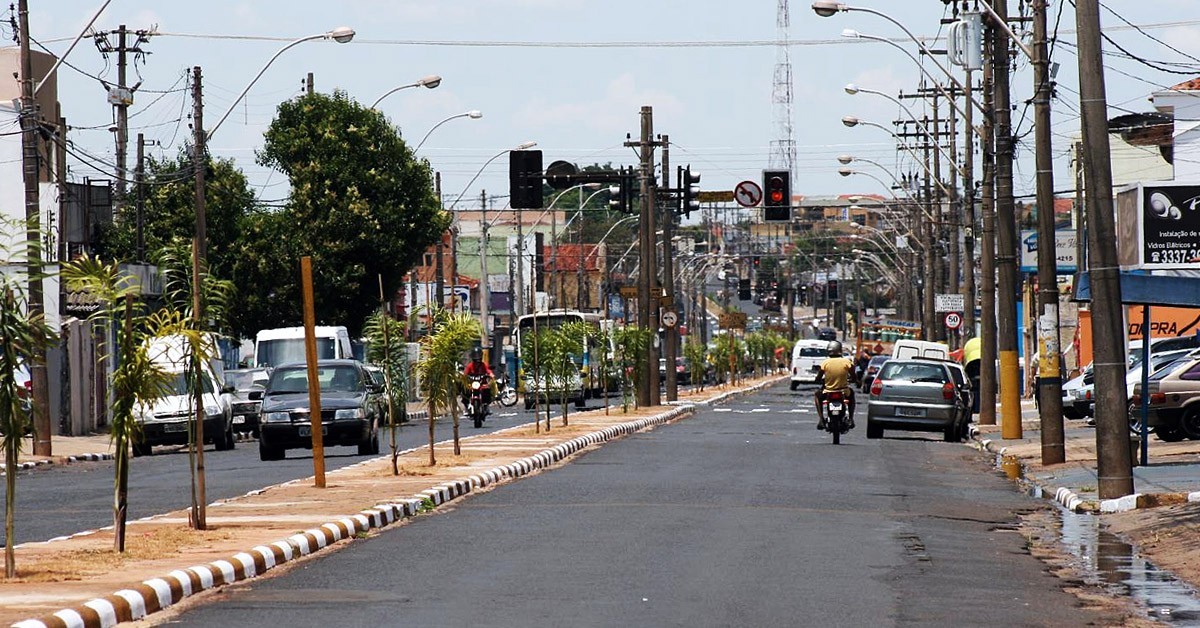 Documento sugere mudanças para melhorar o trânsito na Avenida Francisco Vaz Filho