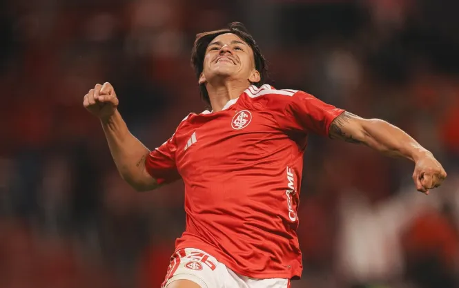 Bernabei marca e Internacional avança na Copa do Brasil no sufoco