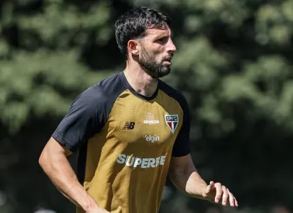 Calleri volta a treinar no gramado e gera expectativa no São Paulo