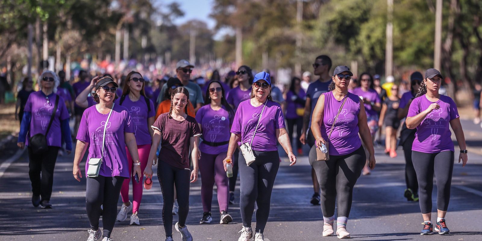Caminhadas em 26 cidades alertam sobre sintomas e tratamento do lipedema