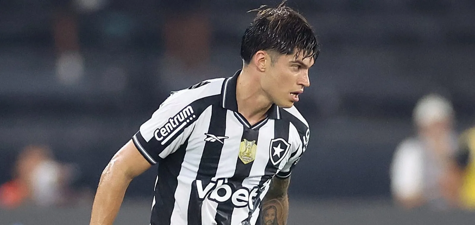 Estudiantes monitora Joaquín Correa e estuda proposta ao Botafogo