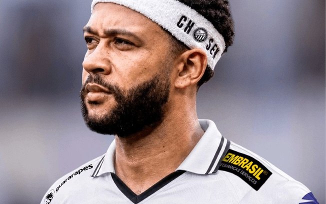 Operário Ferroviário brinca e simula contratação de Memphis Depay