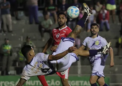 Mineiros vence a primeira na divisão de acesso com golaço de luan santos