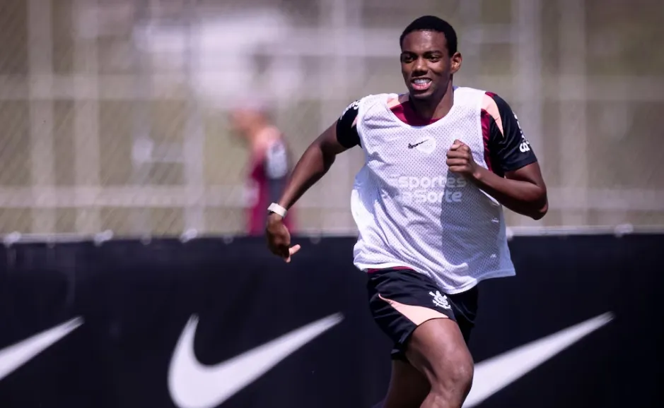 André sente lesão e vira desfalque no Corinthians contra o Red Bull Bragantino