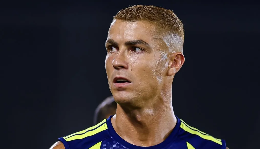 Cristiano Ronaldo indica aposentadoria e projeta fim da carreira