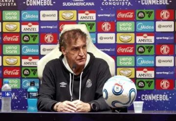 Cuca comemora classificação do Santos e projeta busca por título