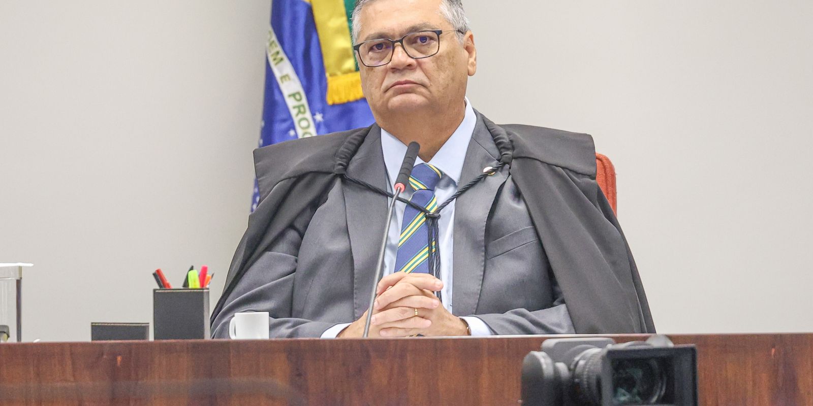 Flávio Dino afasta presidente do Tribunal de Contas do Maranhão