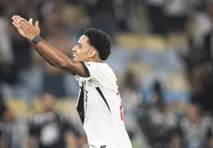 Vasco supera Fluminense por 3 a 1 e avança na Copa do Brasil