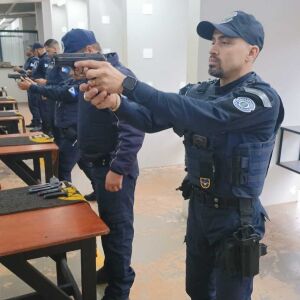 Guarda civil municipal de ibaté realiza instrução de tiro para efetivo