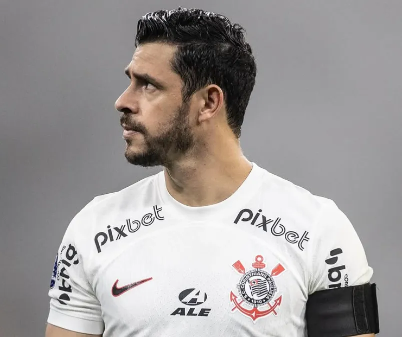 Giuliano processa Corinthians e cobra valor milionário na Justiça