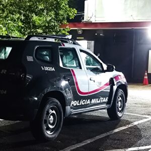 Homem é preso por descumprir medida protetiva e ameaçar a mãe em São Carlos