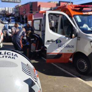 Homem em situação de rua sofre agressão na região central de São Carlos