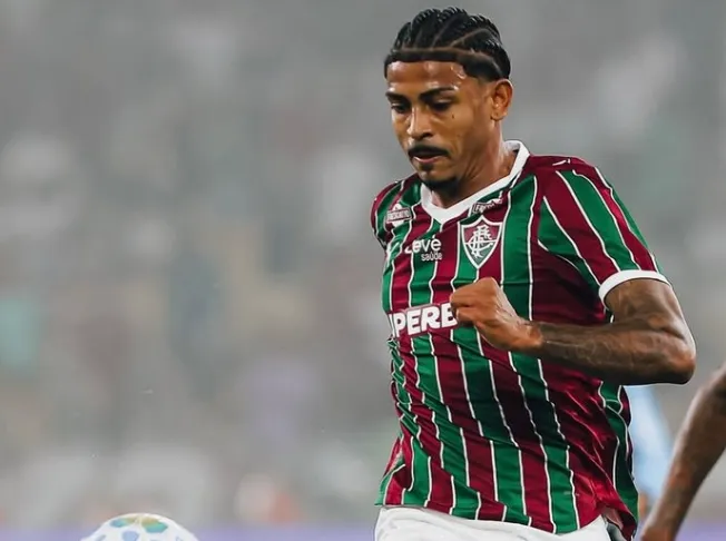 John Kennedy sofre lesão grave no joelho e desfalca o Fluminense